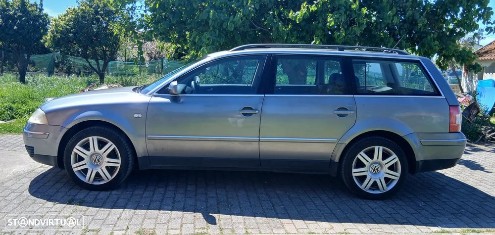 VW Passat Variant 1.9 TDi Highline 4M - 3