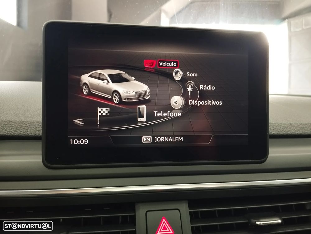 Audi A4 40 TDI S tronic - 25