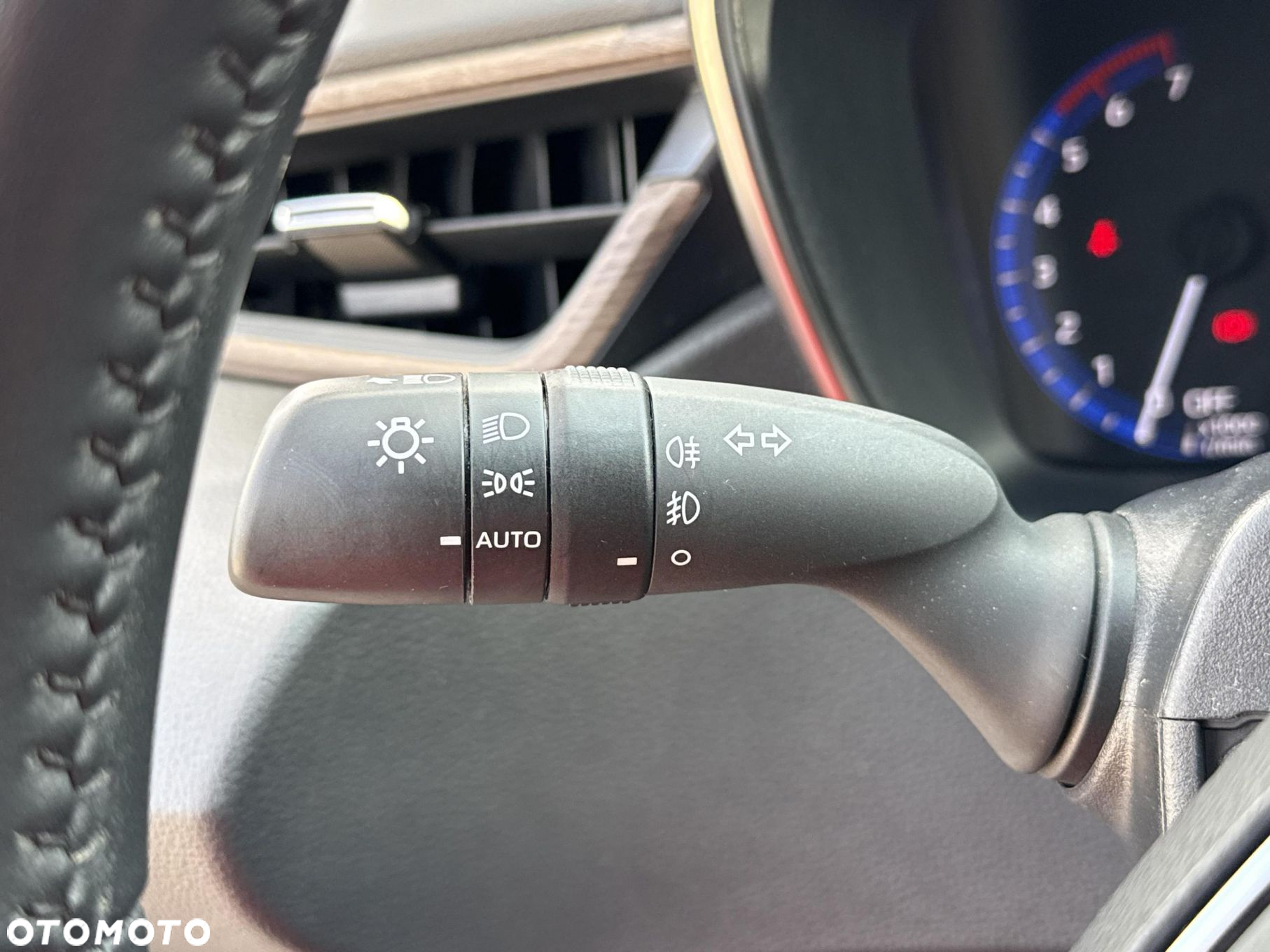 Toyota Corolla 1.8 Hybrid Trek - 11