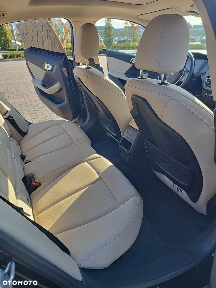 BMW Seria 2 218i - 8