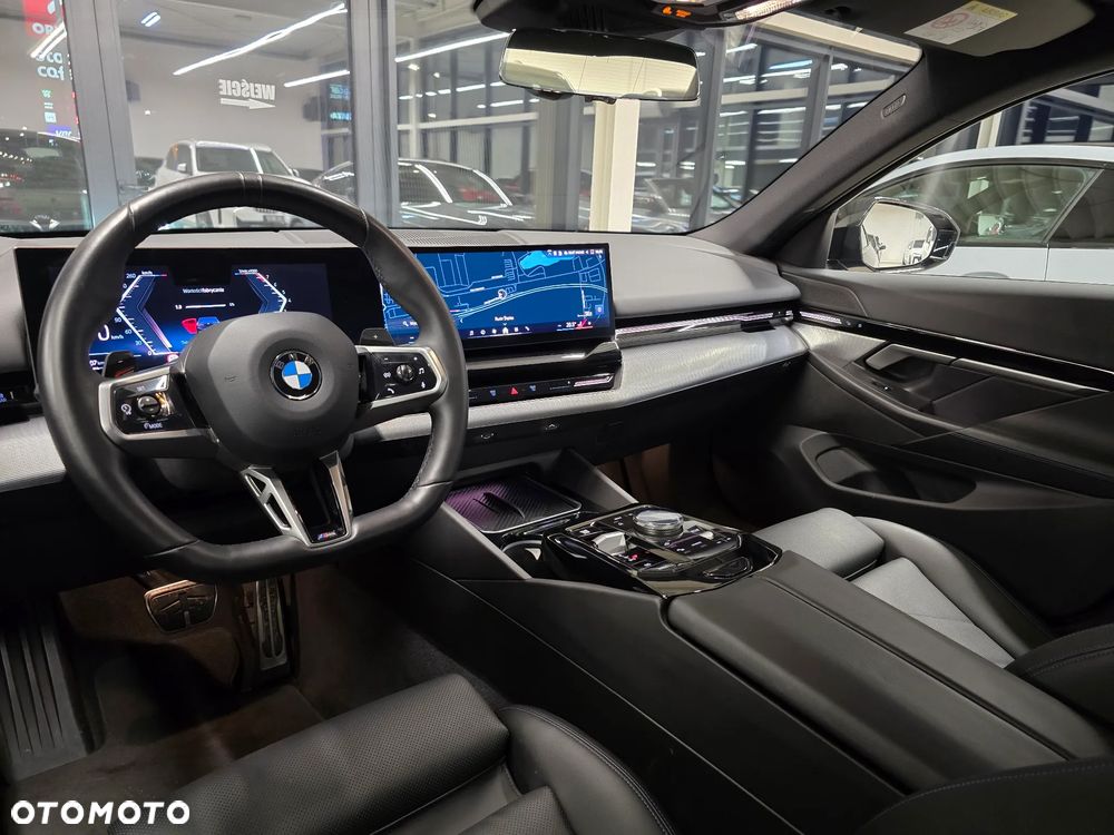 BMW Seria 5 520i mHEV M Sport - 13