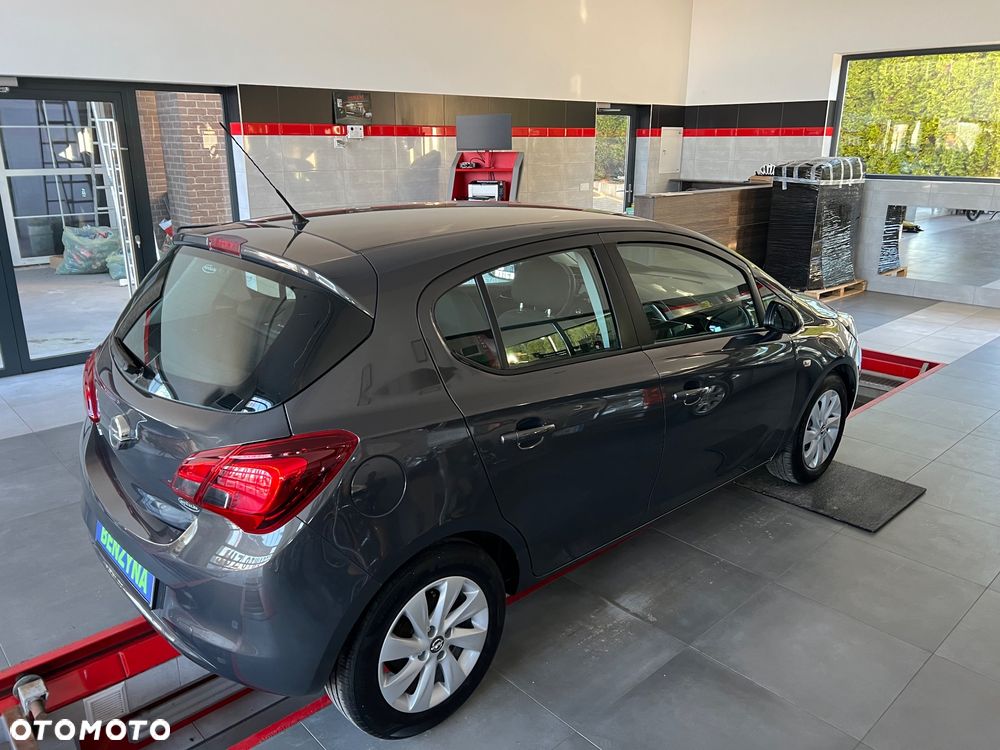 Opel Corsa 1.2 16V Cosmo - 9