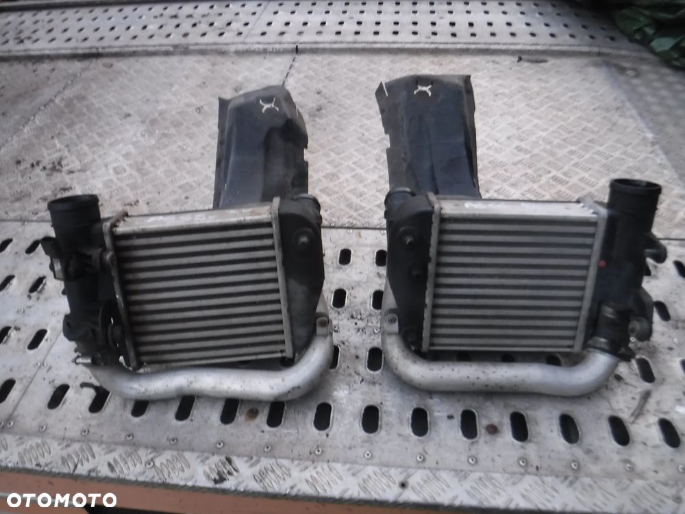Audi A6 C6 Lift 3.0 Intercooler kierownica powietrza lewy prawy - 1