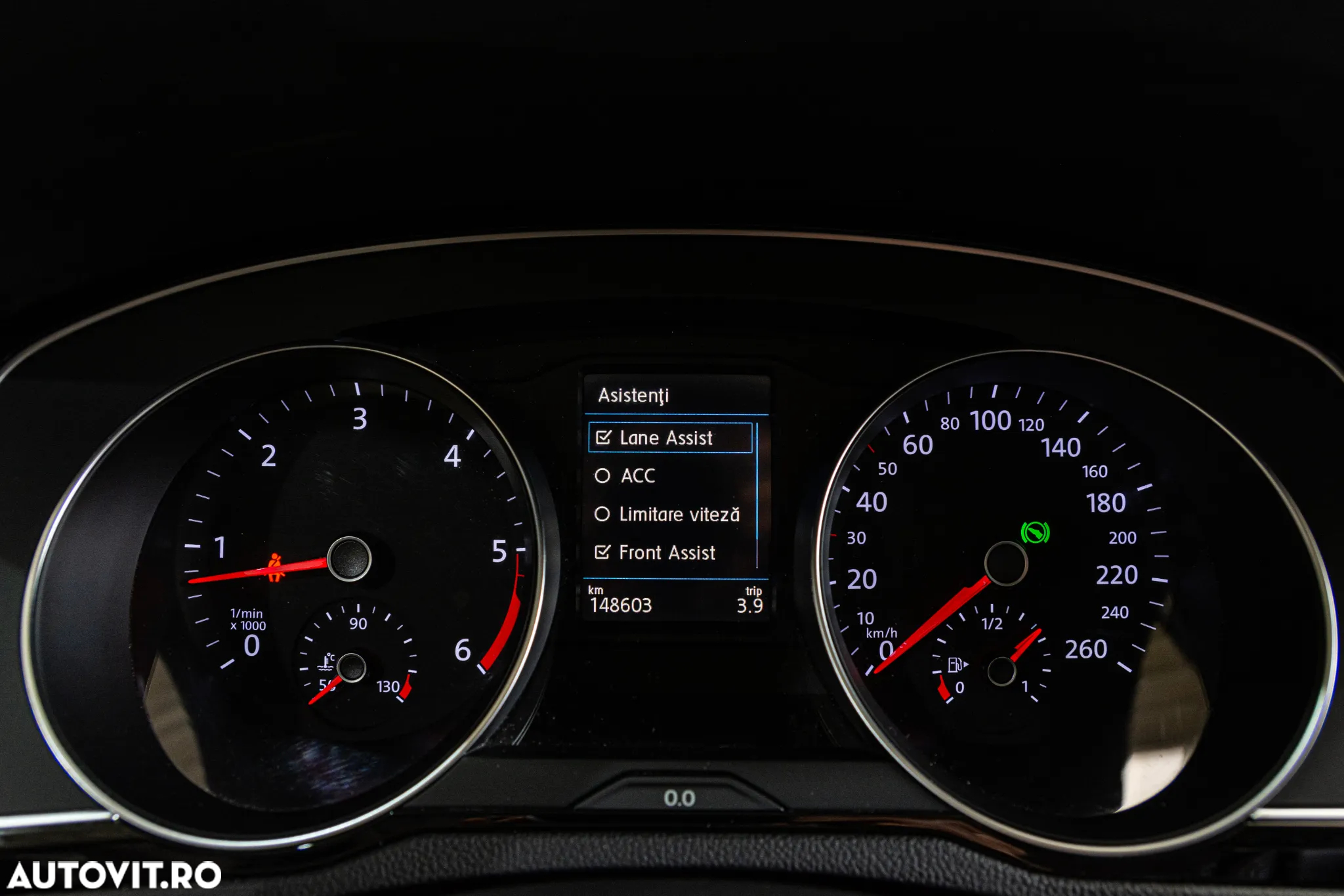 Volkswagen Passat 2.0 TDI DSG Comfortline - 24