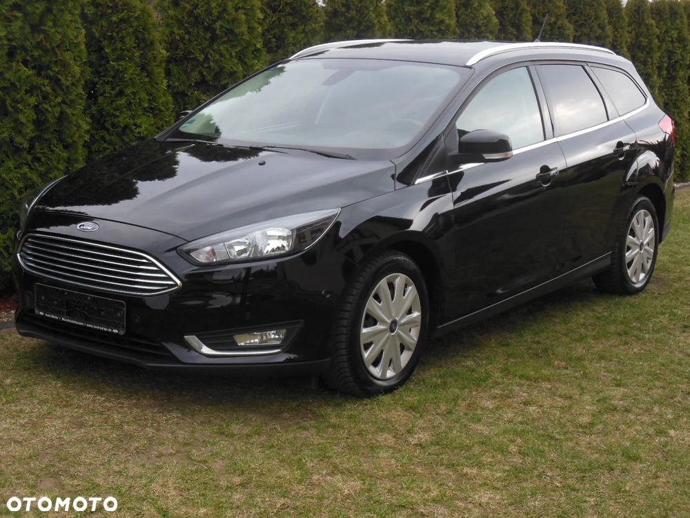 Ford Focus 1.0 EcoBoost STart-Stopp-System TITANIUM - 2