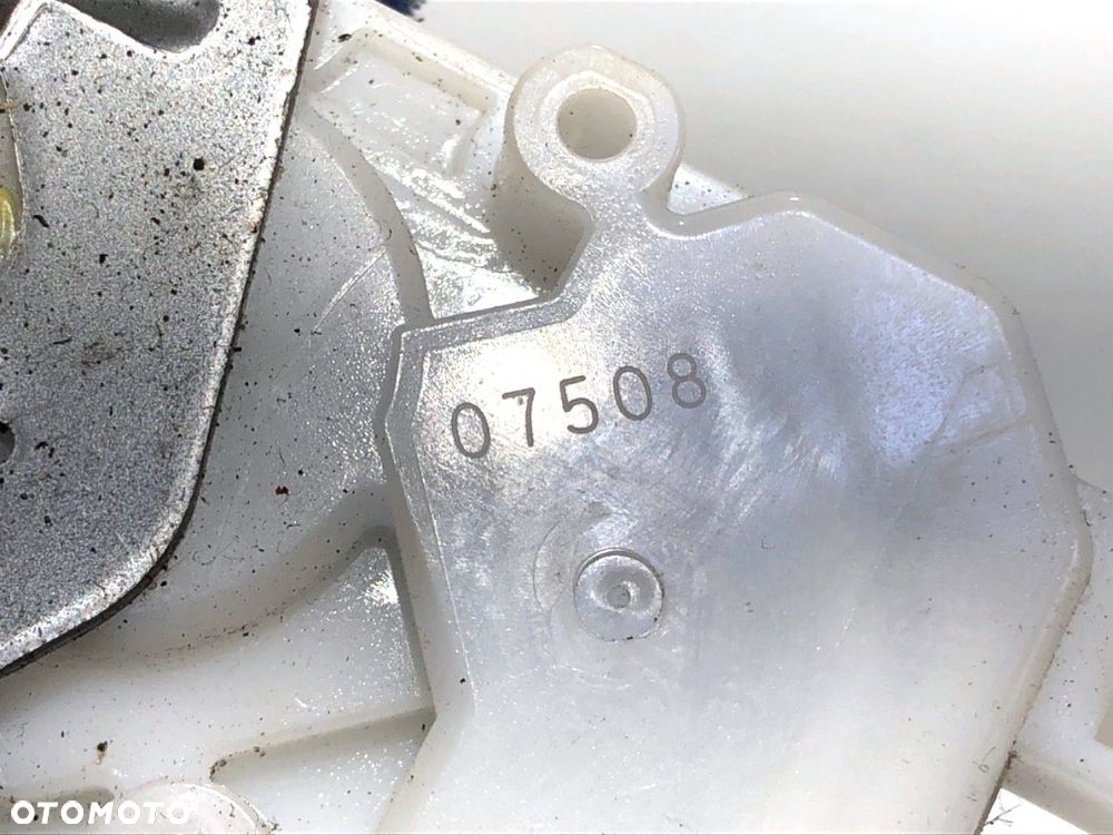 ZAMEK KLAPY TYŁ  PEUGEOT 4007 (VU_, VV_) 2007 - 2013 2.2 HDi 115 kW [156 KM] olej napędowy 2007 - - 5