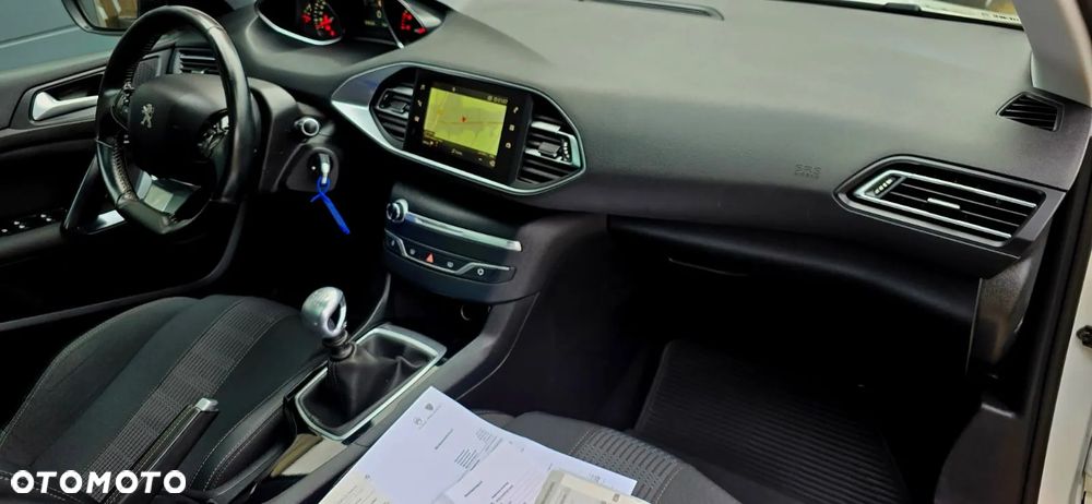 Peugeot 308 SW BlueHDi 130 Stop & Start Active Business-Paket - 29