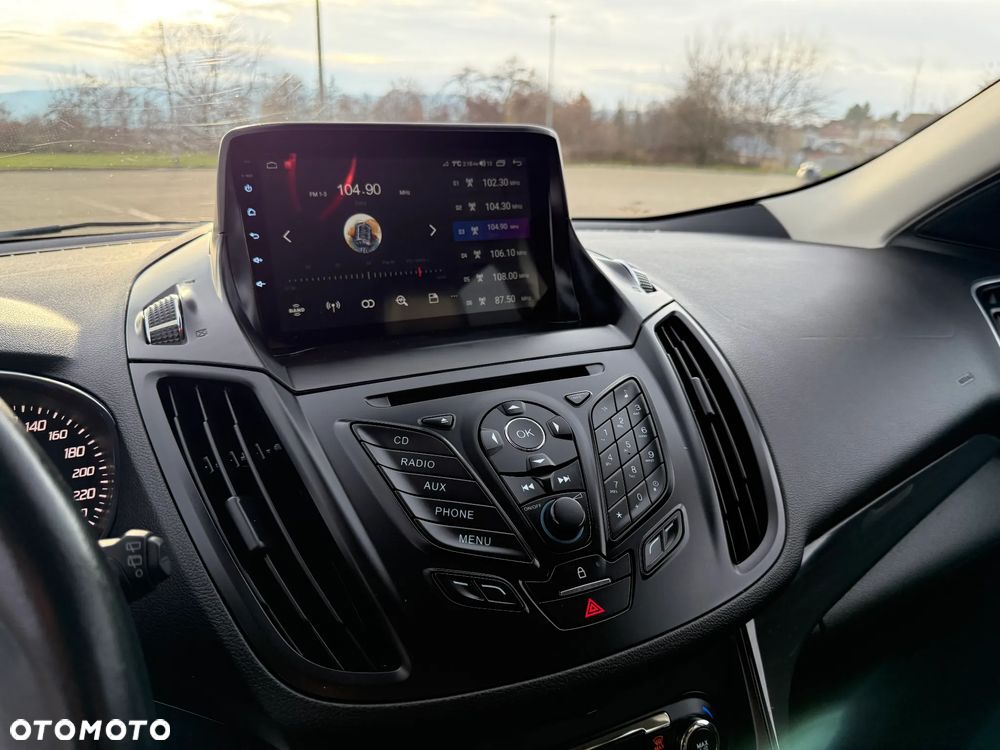 Ford Kuga 1.6 EcoBoost 2x4 Titanium - 37