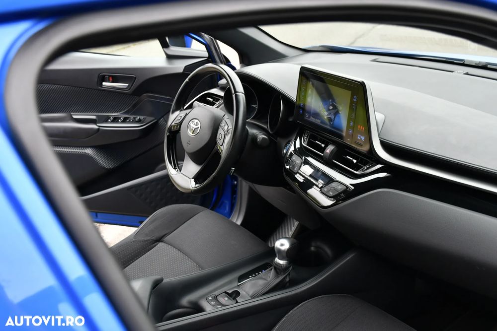 Toyota C-HR Hybrid Business-Edition - 24