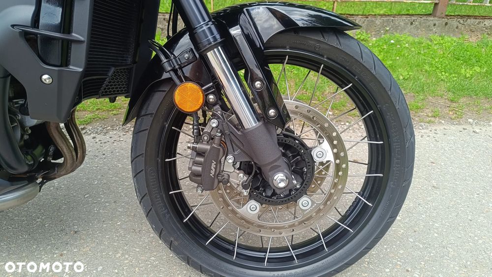 Honda VFR - 12