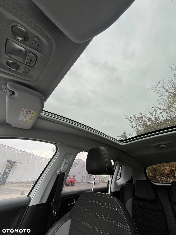 Peugeot 2008 1.2 Pure Tech GPF Allure S&S - 17