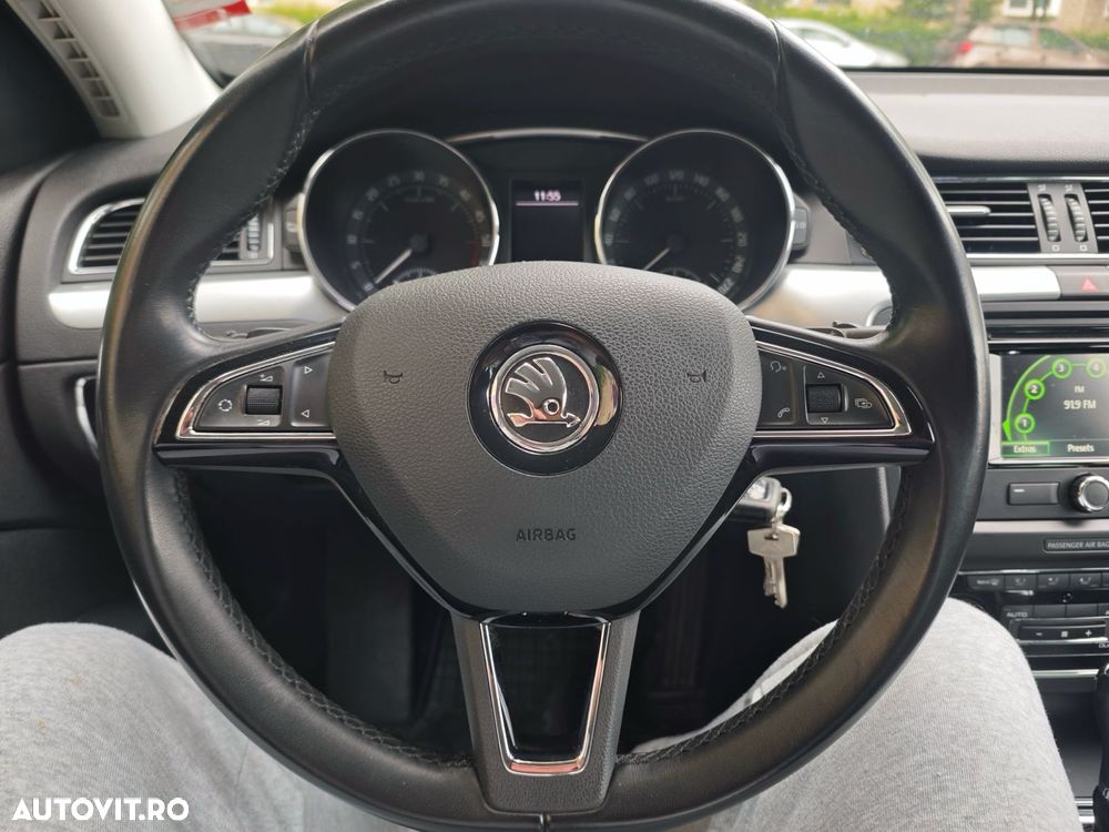 Skoda Superb 2.0 TDI DSG Exclusive - 7