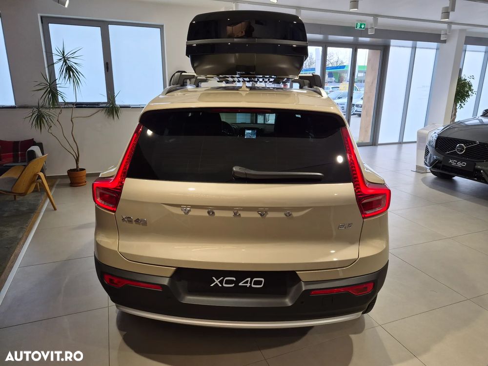 Volvo XC 40 B3 AT FWD MHEV Core - 8