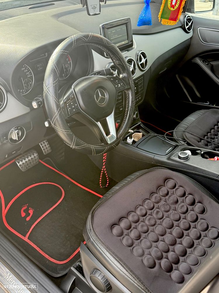 Mercedes-Benz B 180 - 18