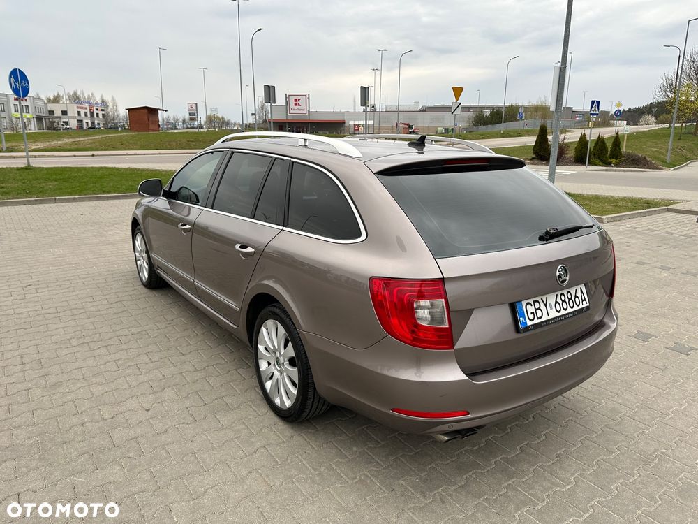 Skoda Superb 1.8 TSI DSG Elegance - 9