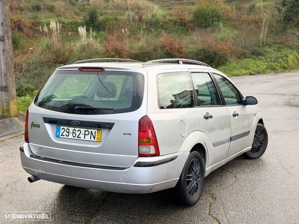 Ford Focus SW 1.4 Ambiente - 4