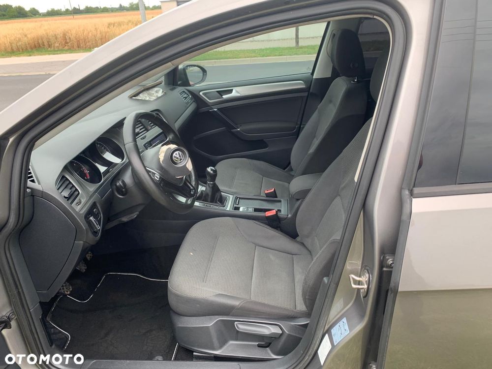 Volkswagen Golf 1.6 BlueTDI Comfortline - 23