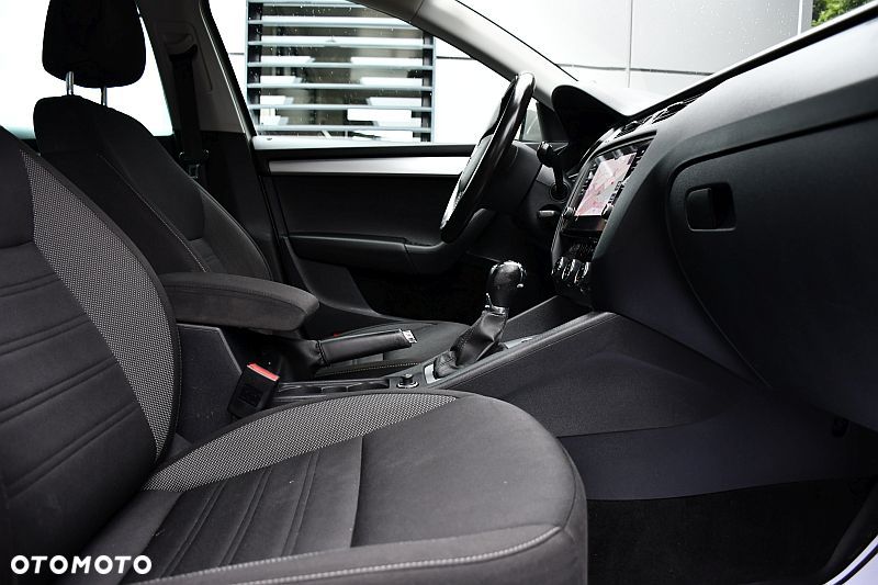 Skoda Octavia 1.6 TDI DSG Style - 7
