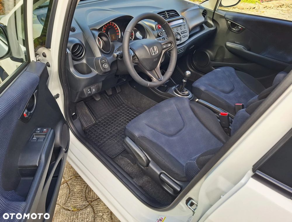Honda Jazz 2011 photo 5
