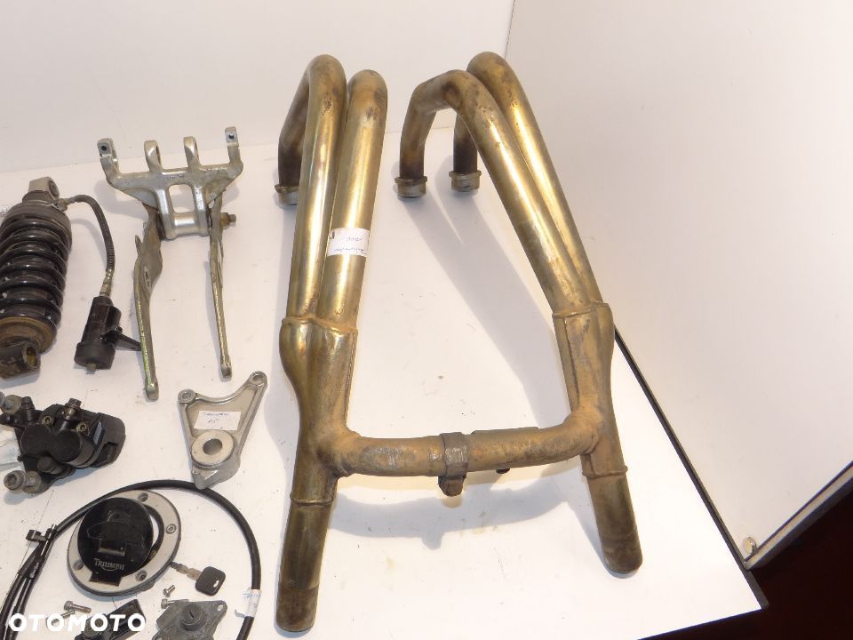 Triumph 1200 Trophy stelaż kolektor wydechowy mocowanie bagażnik amortyzator tył zacisk kluczyk wlew - 4