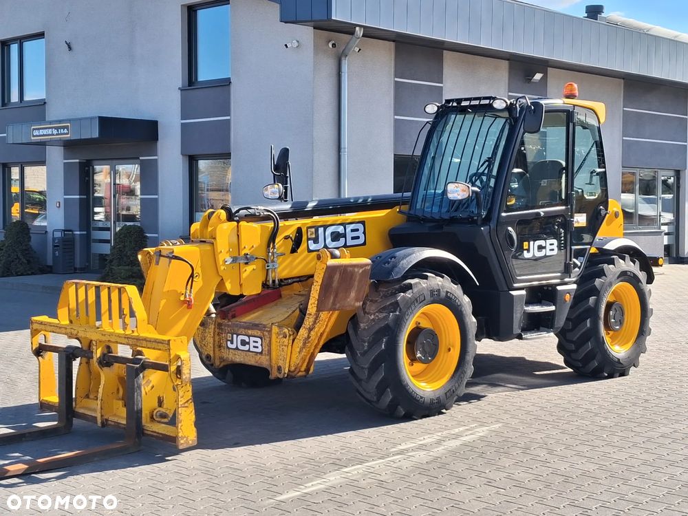 JCB 540 - 140 Hi Viz - 1