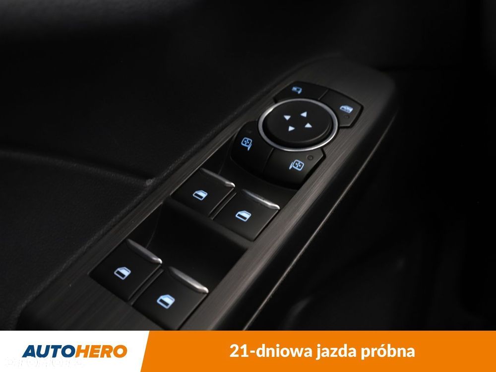 Ford Kuga - 32