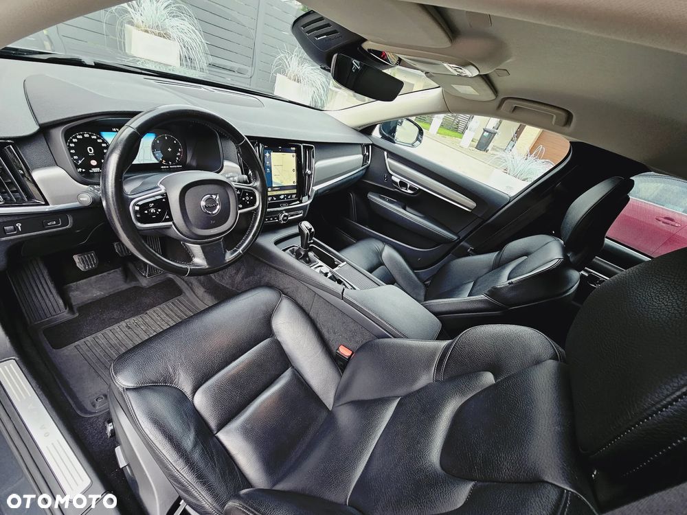 Volvo V90 D3 Momentum Pro - 2