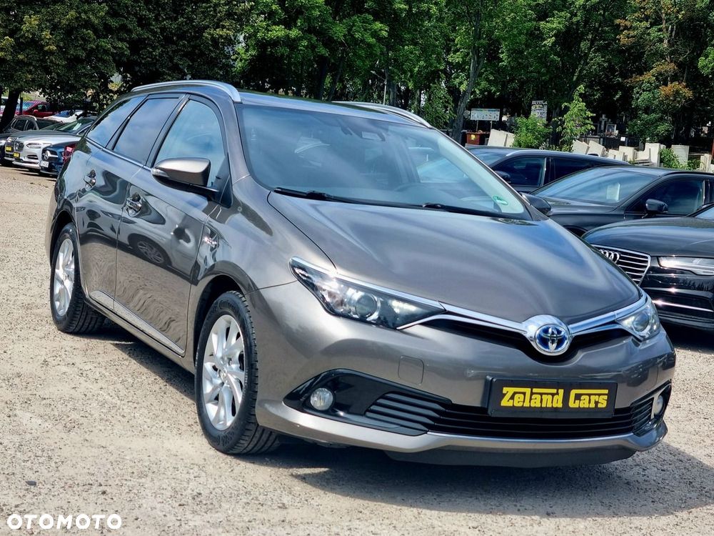 Toyota Auris Hybrid 135 Selection - 3