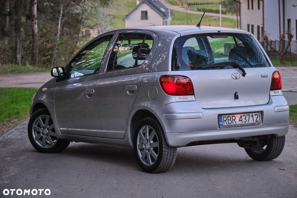 Toyota Yaris 1.3 VVT-i Executive - 6