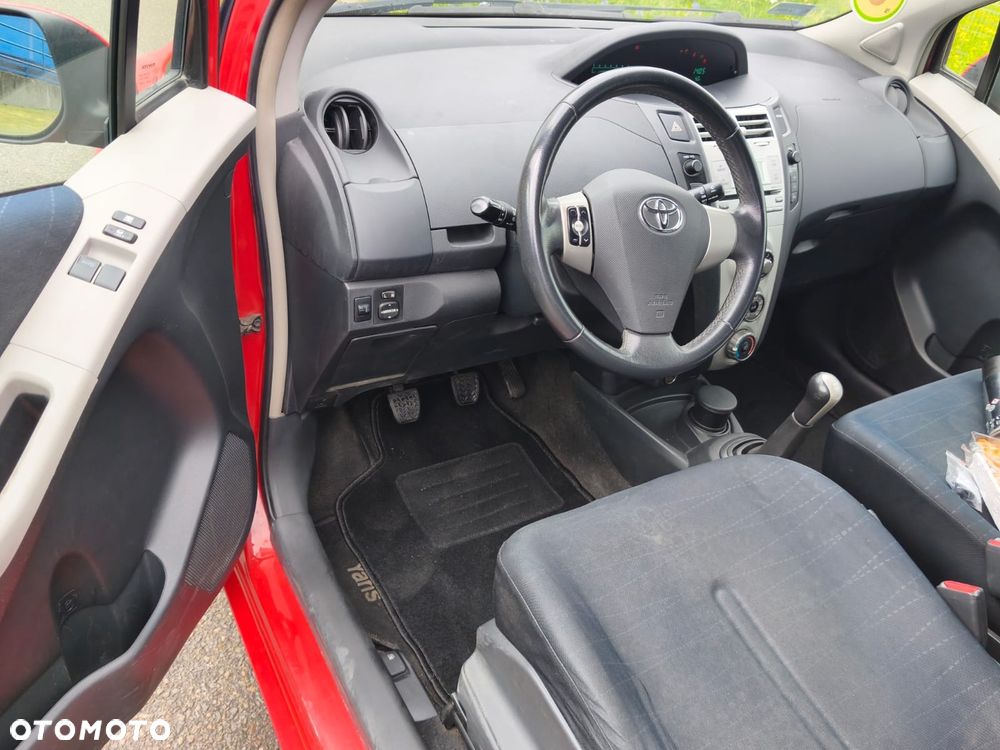 Toyota Yaris - 5