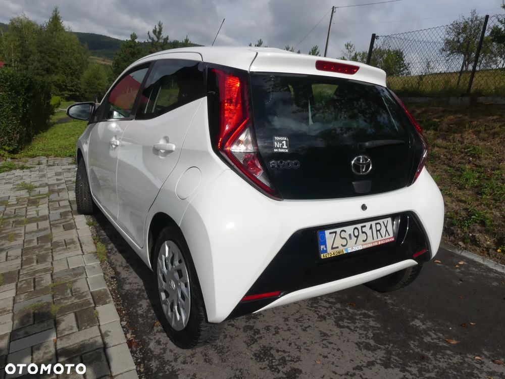 Toyota Aygo x-play - 5