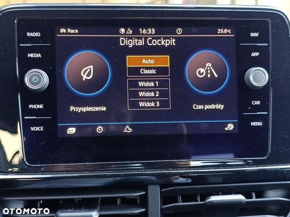 Volkswagen T-Roc - 39