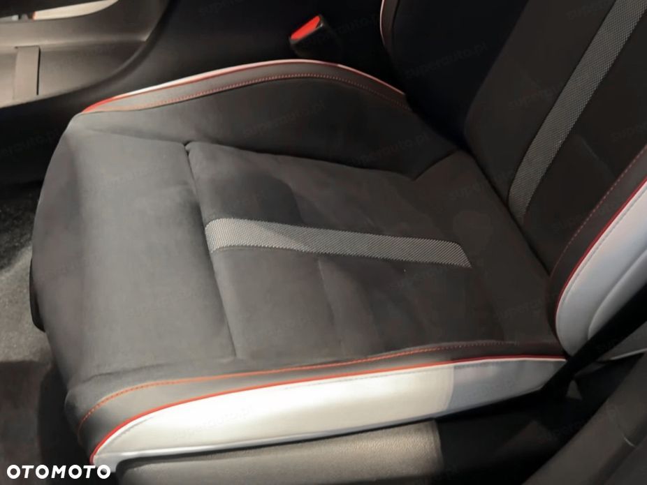 Mercedes-Benz CLA 200 mHEV 8G-DCT - 11