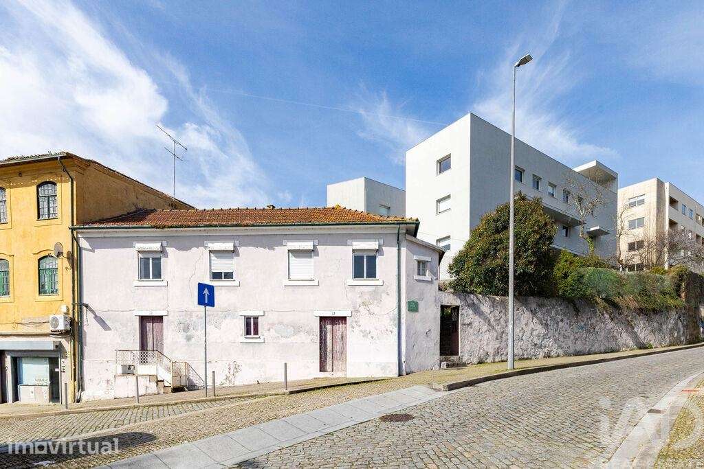 Moradia geminada em Lordelo do Ouro e Massarelos de 194 m2 - Grande imagem: 3/10