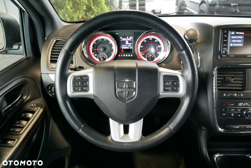 Dodge Grand Caravan - 19