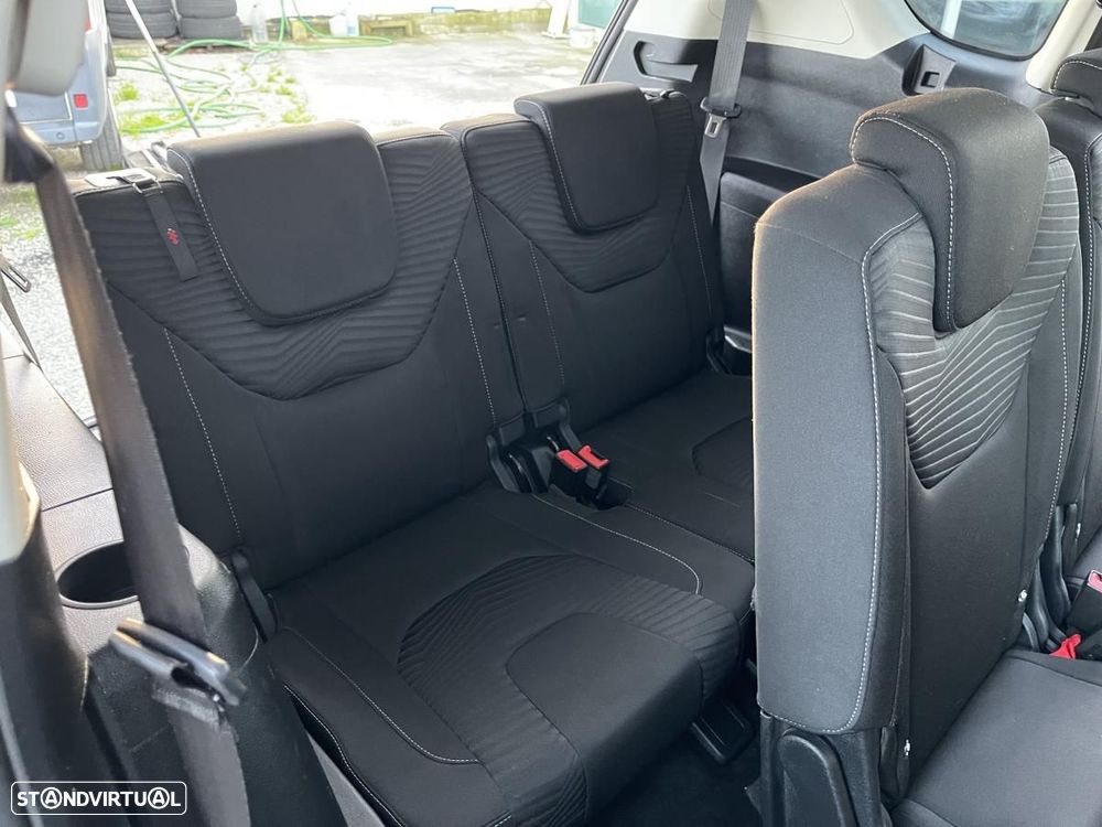 Ford S-Max 2.0 TDCi Business - 25