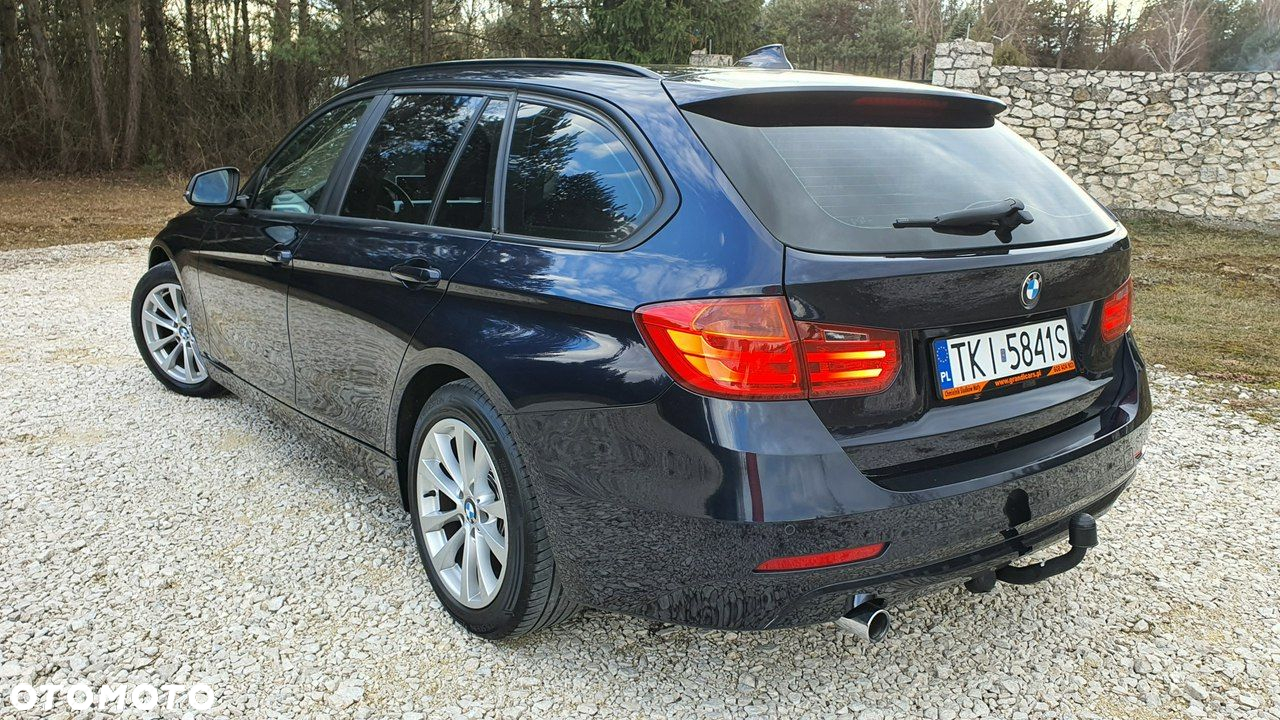BMW Seria 3 320d DPF Touring - 5
