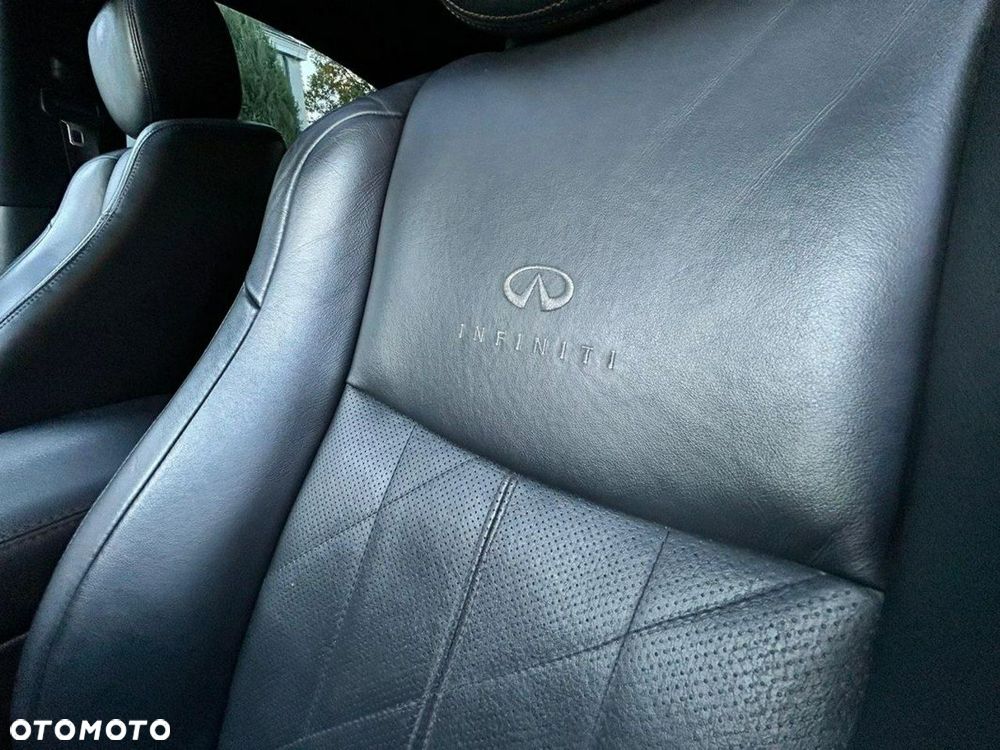 Infiniti FX - 27