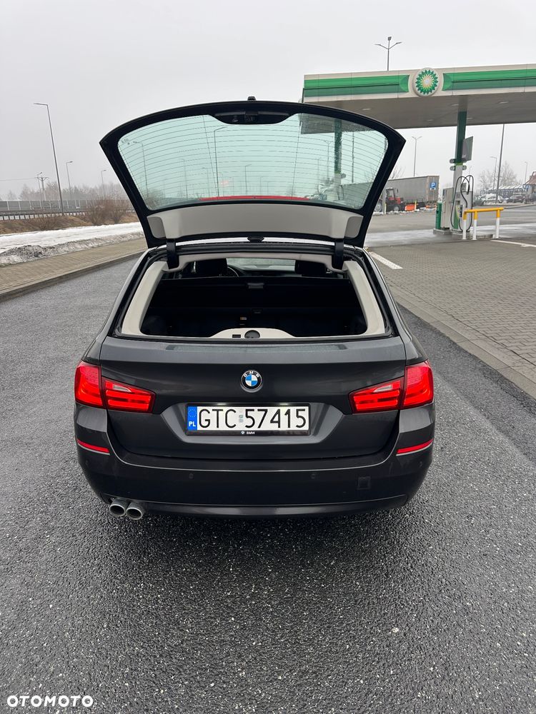 BMW Seria 5 525d xDrive - 7