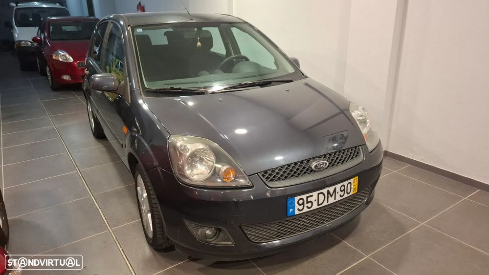 Ford Fiesta 1.4 TDCI Ghia - 2