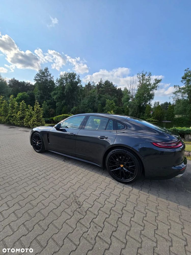 Porsche Panamera 4 - 4