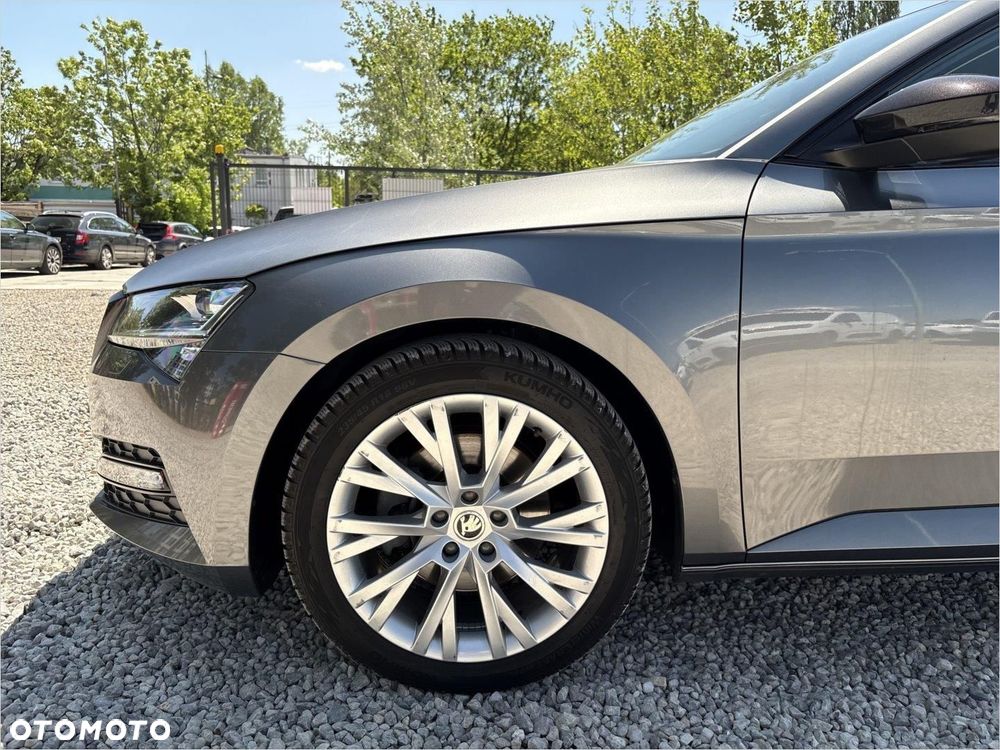 Skoda Superb 1.5 TSI Ambition DSG - 17