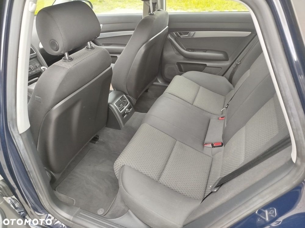 Audi A6 Limousine 2.4 - 16