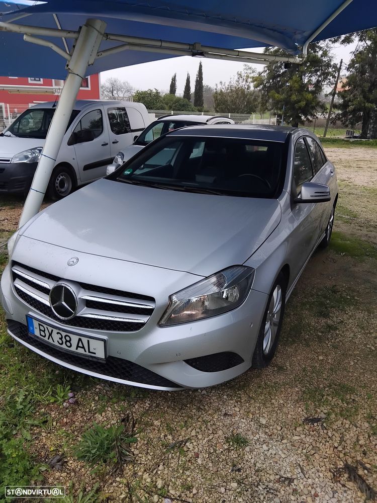 Mercedes-Benz A 180 i - 1