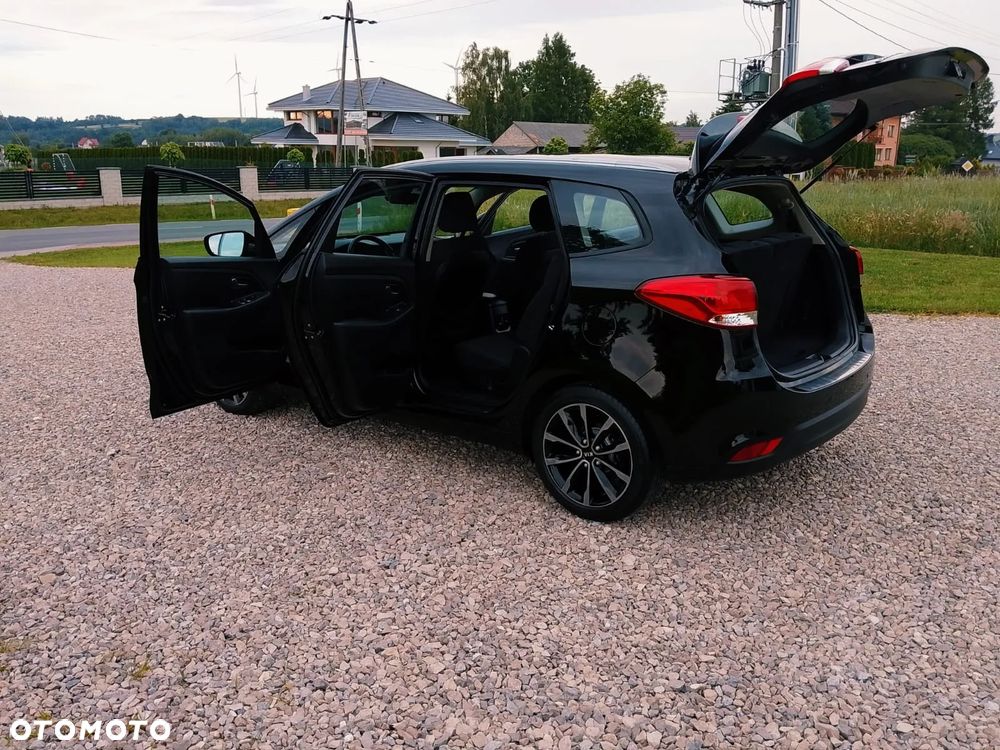 Kia Carens 1.6 GDI XL 7os - 25