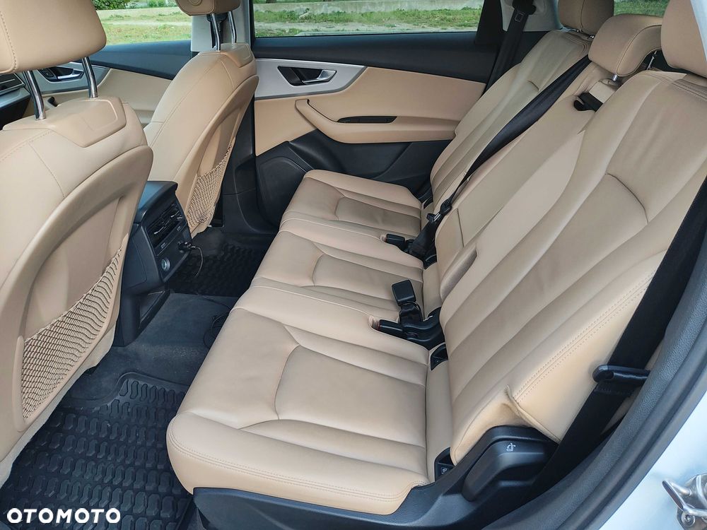 Audi Q7 - 8