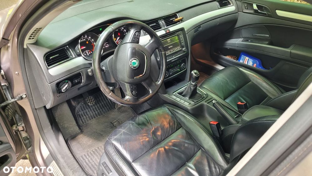 Skoda Superb 2.0 TDI 4x4 Family - 5