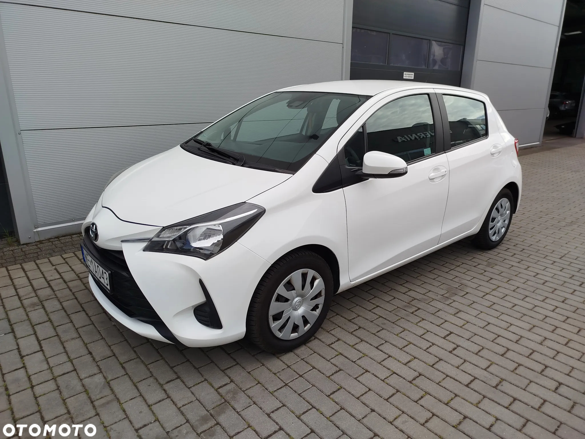 Toyota Yaris 1.5 Active - 2