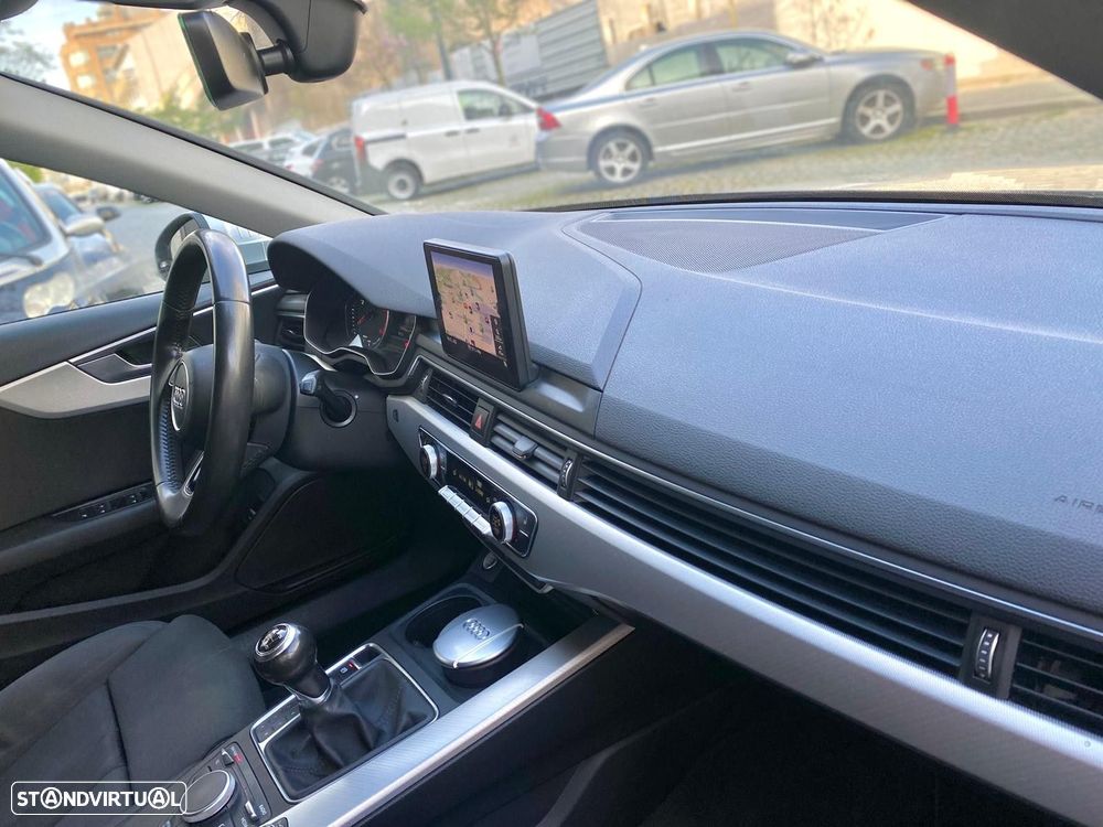 Audi A4 Avant 2.0 TDI Business Line Sport - 26