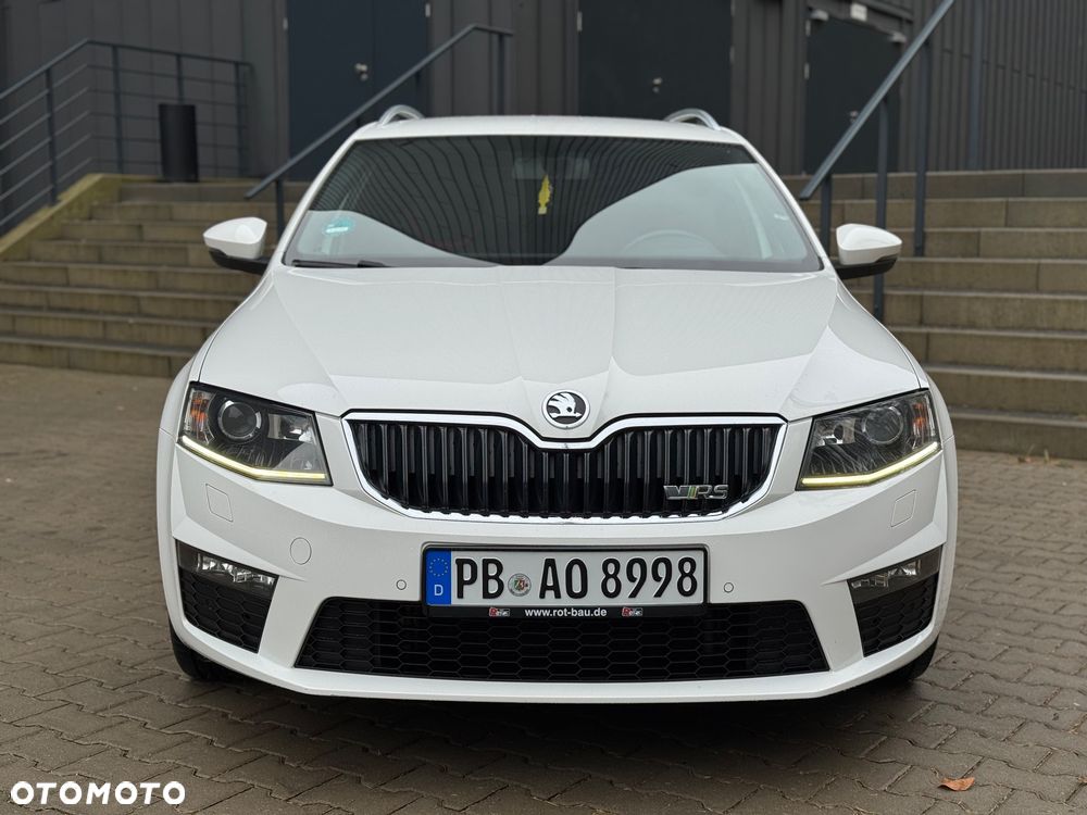 Skoda Octavia 2.0 TDI DSG RS - 2